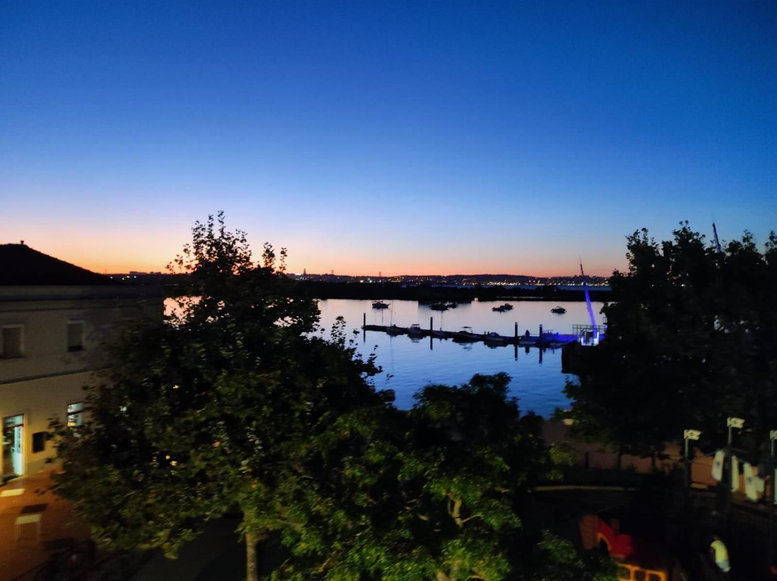 Seixal Yachting Bay Original Apartment Luaran gambar