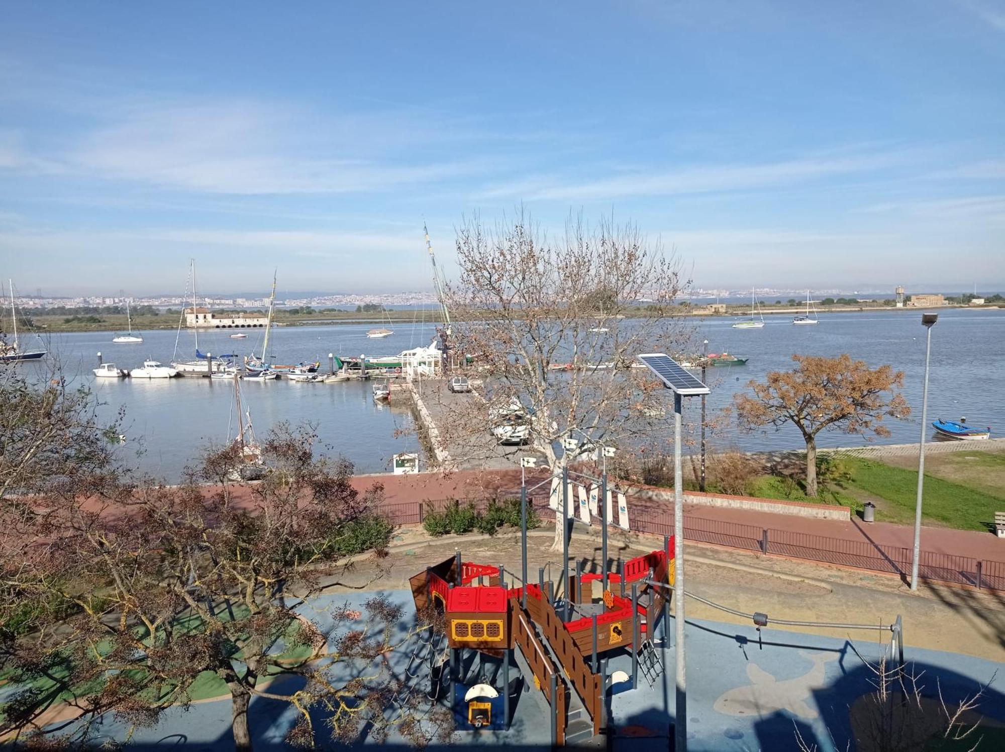Seixal Yachting Bay Original Apartment Luaran gambar